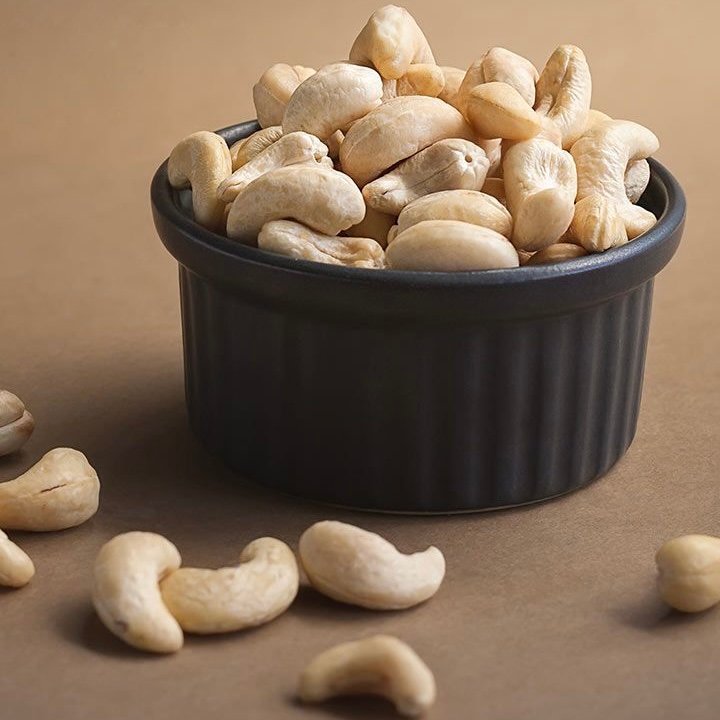 Premium kaju 240 no.